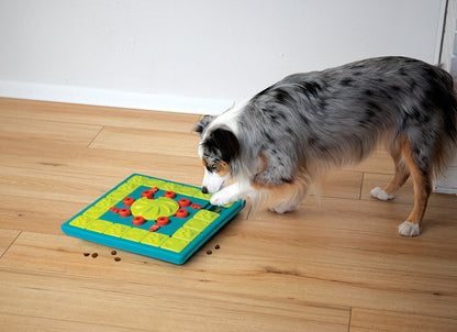 NINA OTTOSSON Dog MultiPuzzle, interaktivna igračka za pse, 37,7x37,7x4,7cm