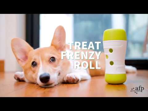 Video koji opisuje proizvod ALL FOR PAWS Interactives Treat Frenzy Roll Dispenzer promjenjivih otvora